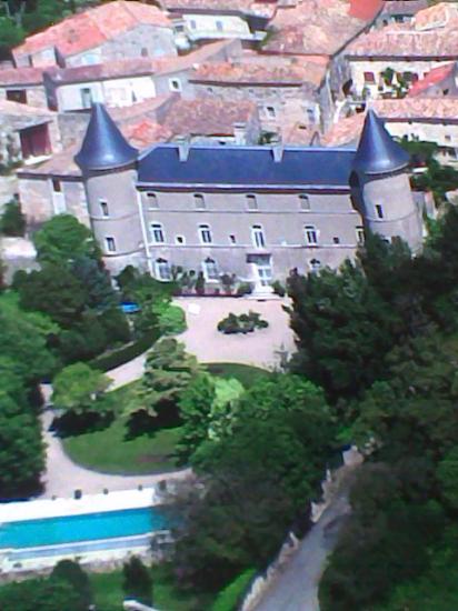 Le château de Vergèze à Aubussargues